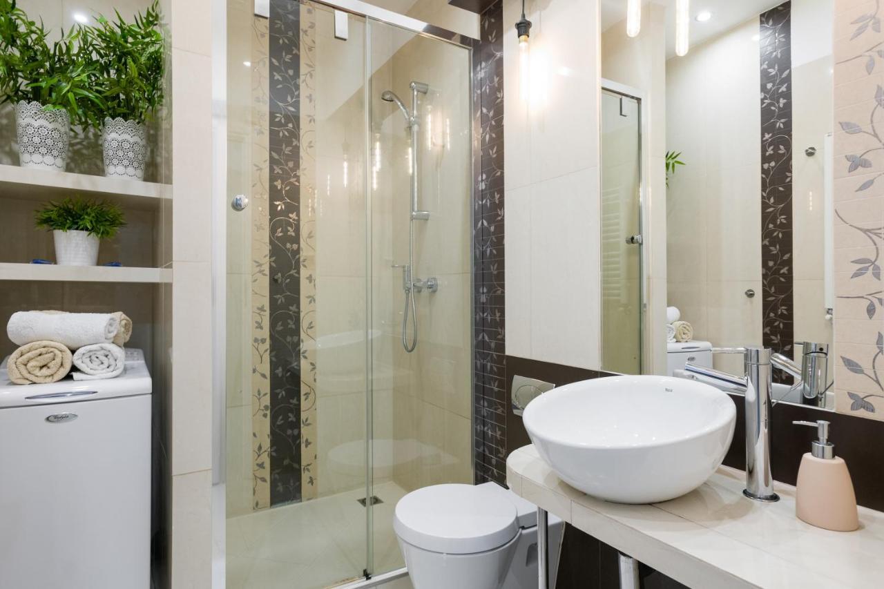 Cozy Modern Studio Green Apartment In Old Town คราคูฟ ภายนอก รูปภาพ